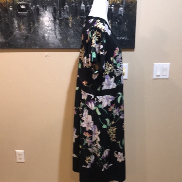 Liz Claiborne Career Woman Floral V-Neck Short Sleeved Dress-Size 1X - Picture 3 of 8
